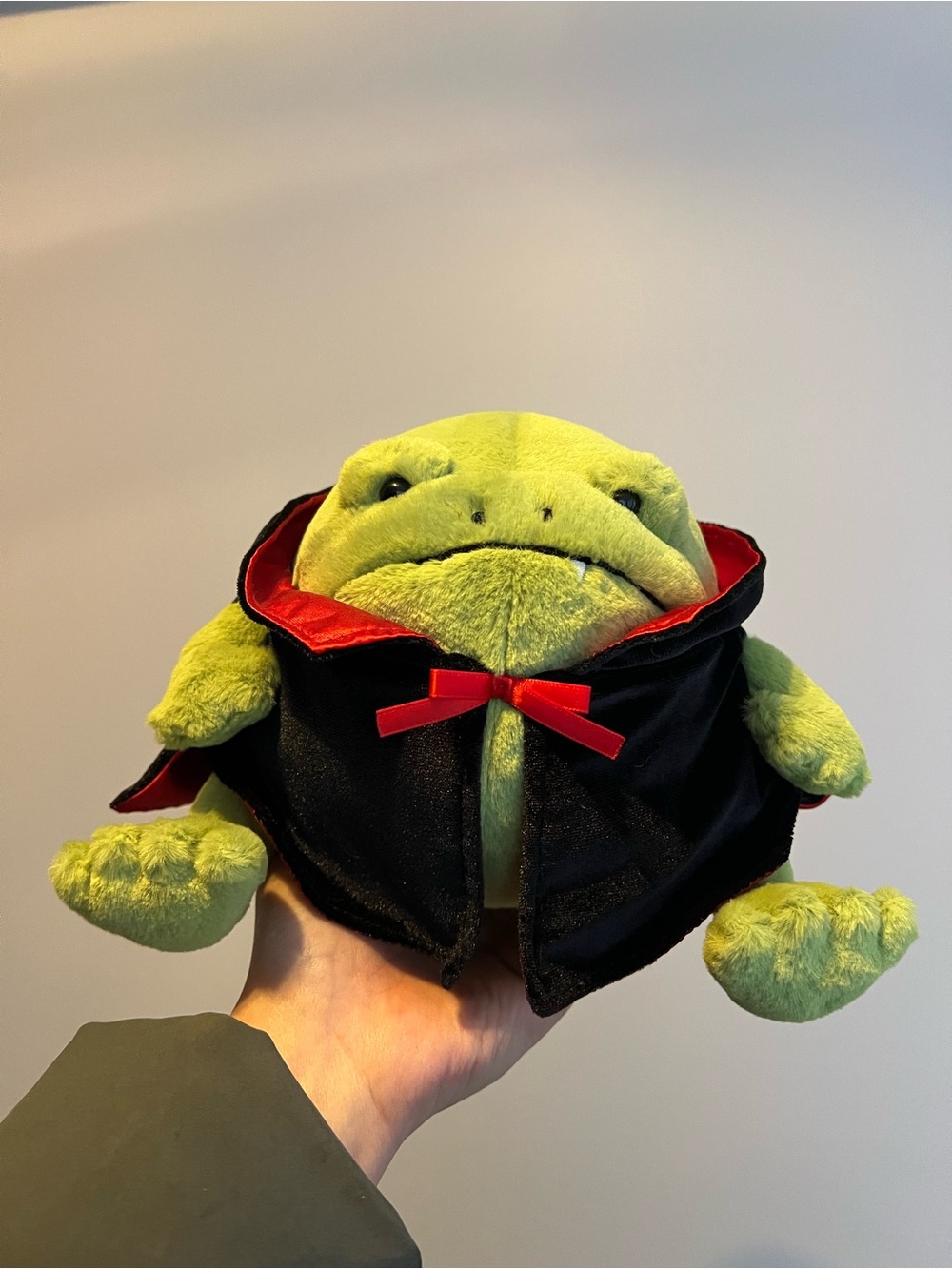 Jellycat Vampire Ricky Rain Frog BNWT